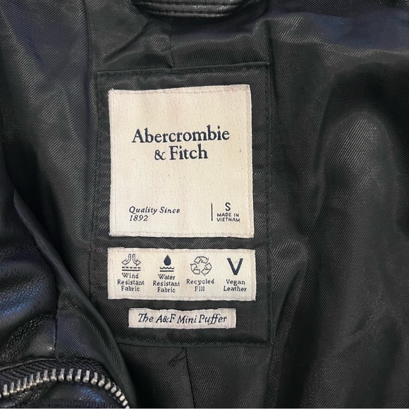 Abercrombie and Fitch mini puffer jacket - Picture 6 of 7